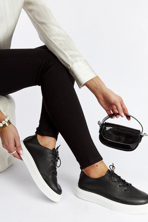 Tênis Laytonville Preto Perfurado