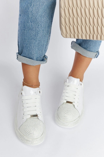 Tênis branco com zircônias GOE NN2N4011 2