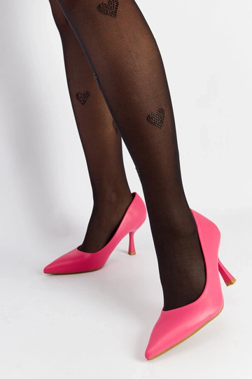 Sapatos de salto baixo...