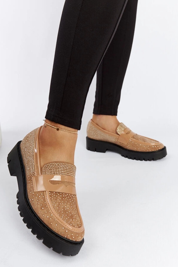 Mocassins marrons decorados... 2