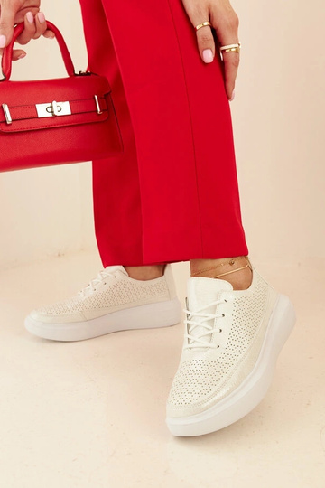 Tênis feminino prateado na...