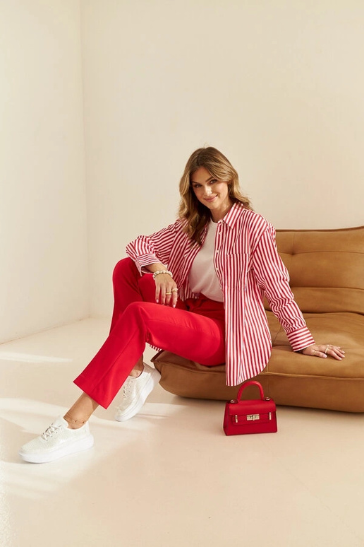 Tênis feminino prateado na...