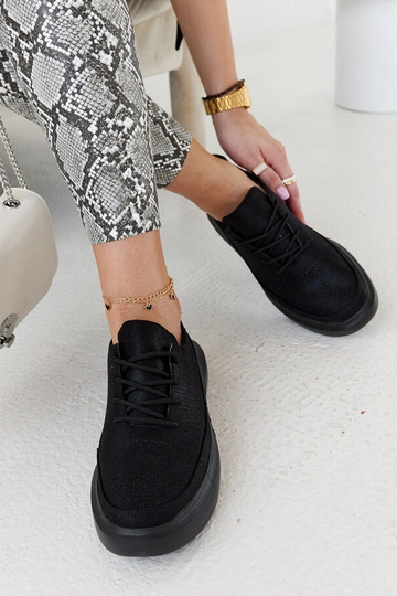 Tênis feminino preto...