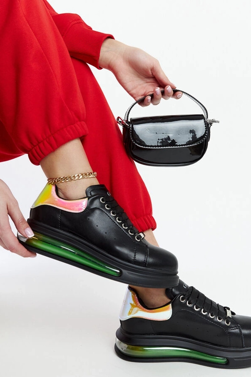 Tênis preto plataforma GOE NN2N4030