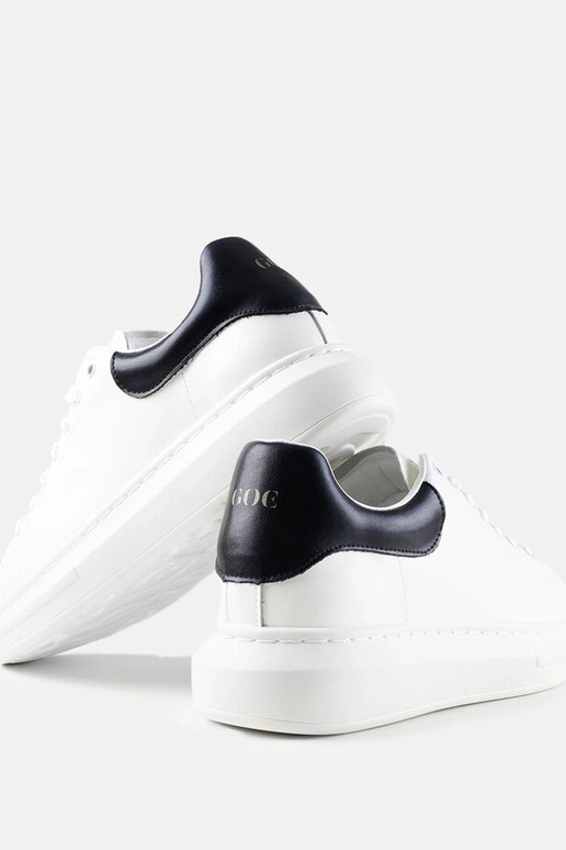 Tênis masculinos brancos GOE KK1N4005