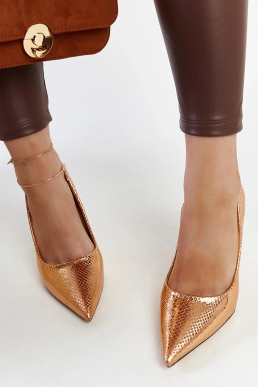 Vinhos champanhe verniz couro bombas