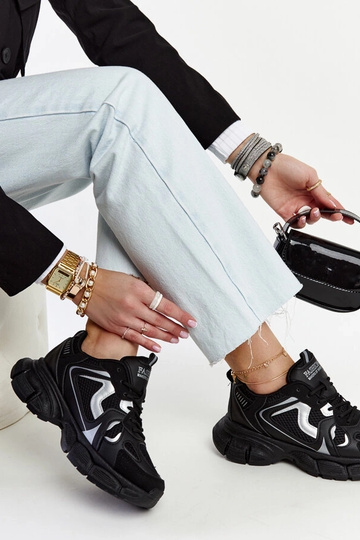 Tênis preto com sola... 2