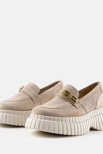 Sapatos de camurça bege com plataforma Karino