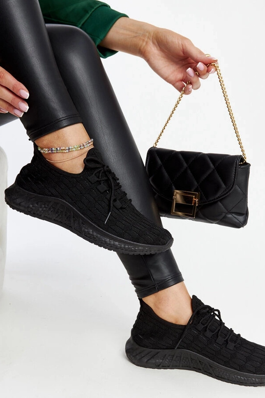 Ténis negros em tecido Milena