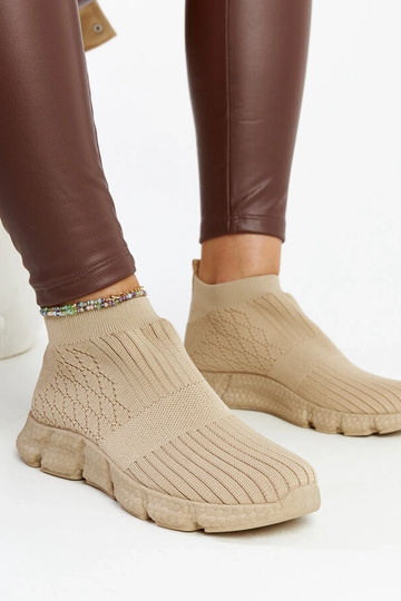 Sneakers esportivos leves...