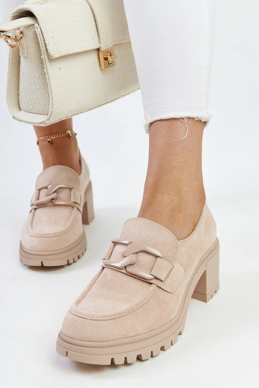 Botas bege com palmilha em couro...