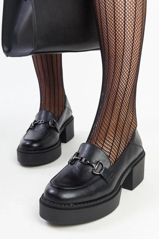 Sapatos de salto alto em couro...