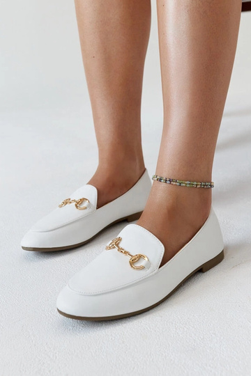 Mocassins brancos com fivela Erminia