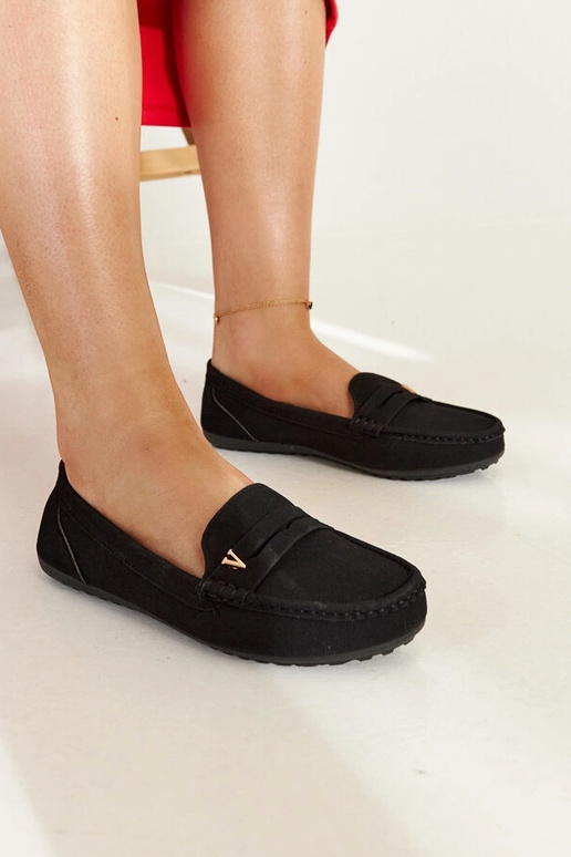 Mocassins pretos com acabamento fosco...