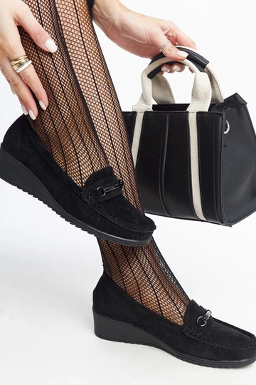 Mocassim preto plataforma da Amel 2