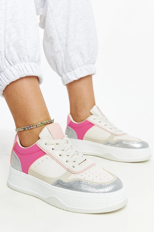 Tênis branco e rosa com sola mais...