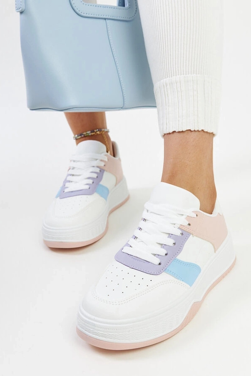 Tênis branco e rosa com sola mais...