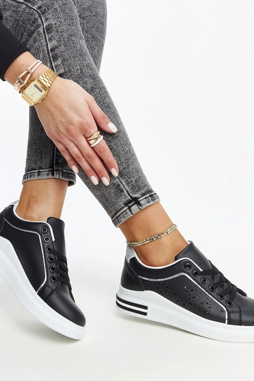 Tênis preto vazado com glitter Zorka