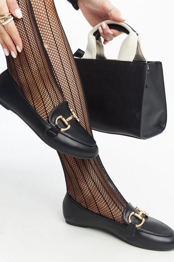 Mocassins pretos Tanja Buckle 2