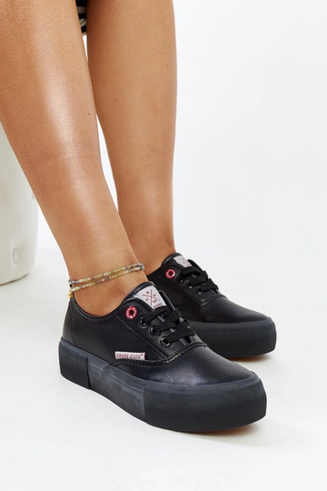 Tênis feminino preto CROSS JEANS