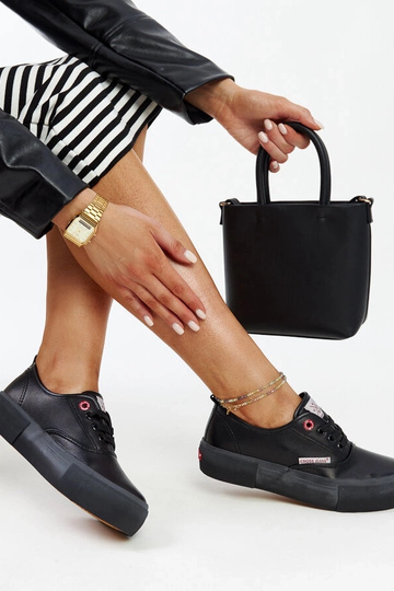 Tênis feminino preto CROSS... 2