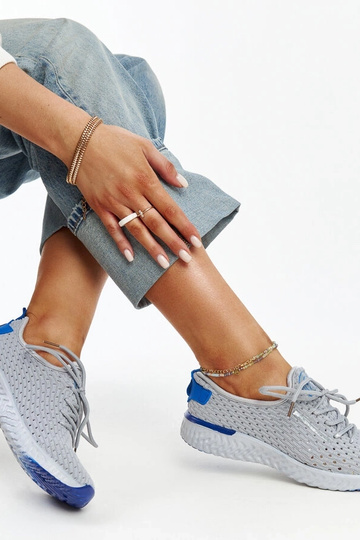 Tênis de tecido cinza para... 2