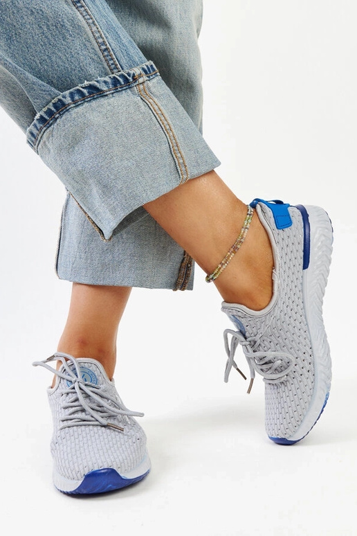 Tênis de tecido cinza para mulheres...