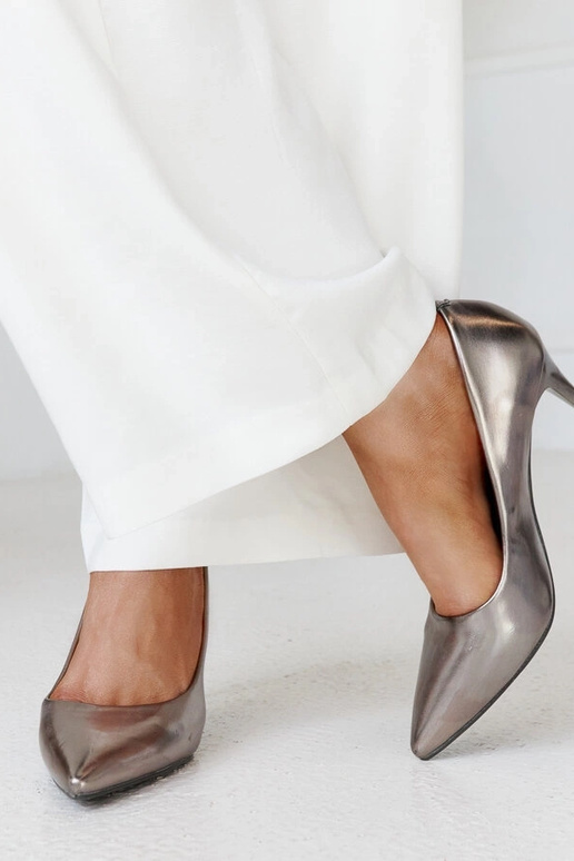 Szpilhas cinzas metálicas com...