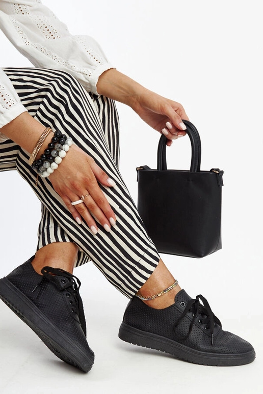 Tênis Segana preto vazado