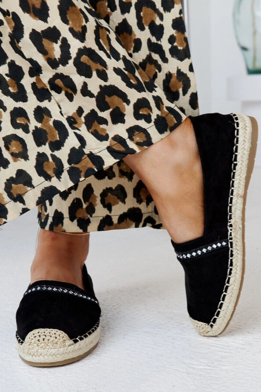 Alpargatas pretas com zircões Abia