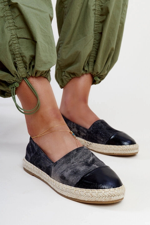 Alpargatas Surana pretas brilhantes