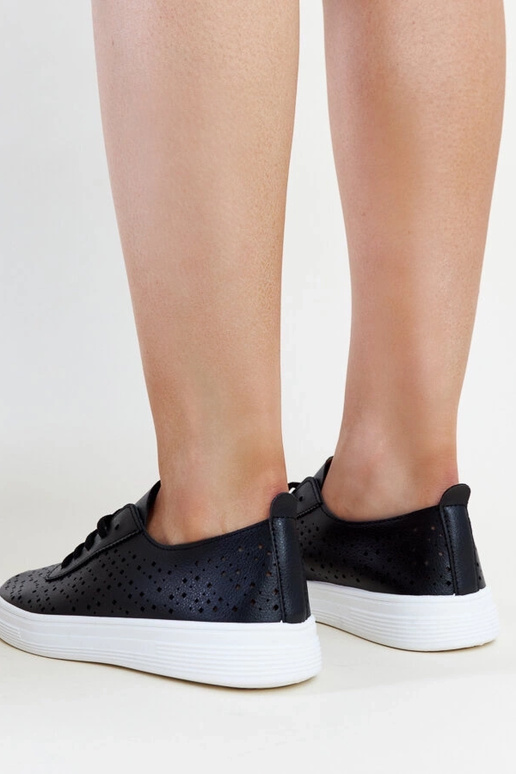 Tênis Manoek preto vazado Tênis Manoek preto vazado