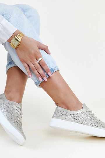 Tênis dourados couro...