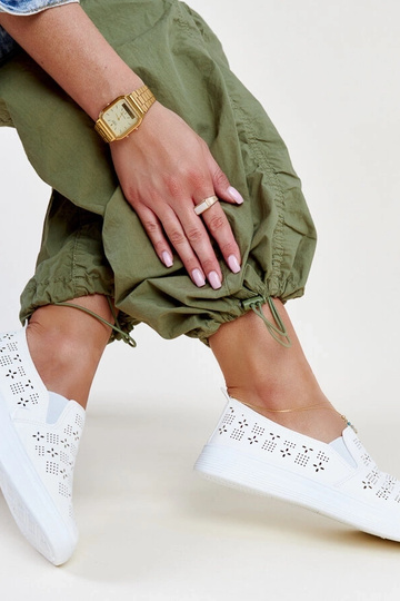 Tênis branco Hilal slip-on 2