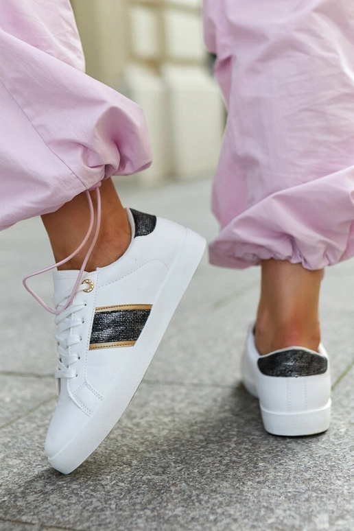 Tênis branco com tira decorativa Grada
