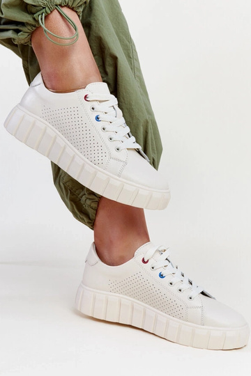 Tênis bege em couro Zvonka 2