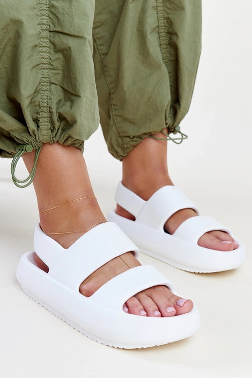 Sandálias brancas Attiana