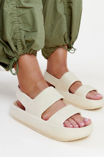 Sandálias Attiana Bege