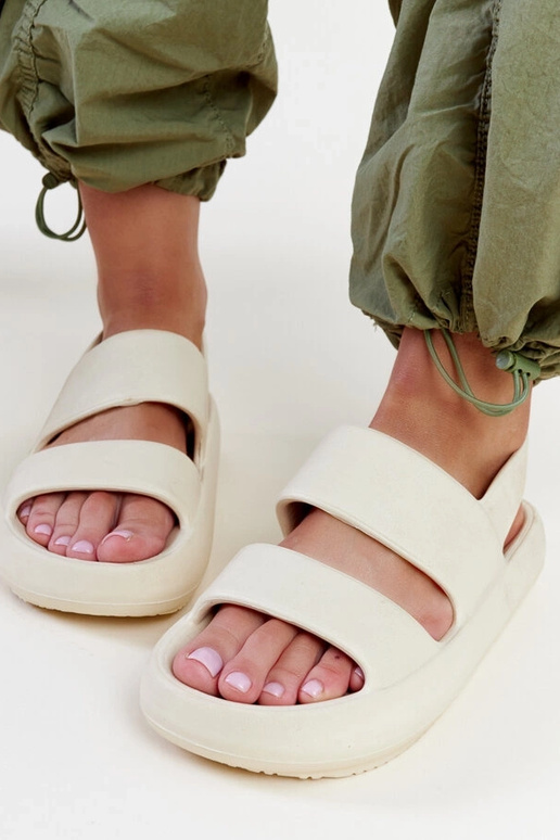 Sandálias Attiana Bege