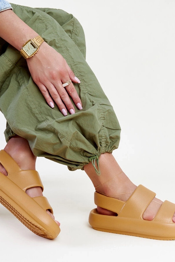 Sandálias Attiana Brown 2