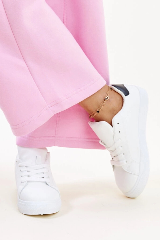 Tênis Akila preto e branco