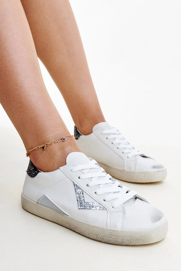 Tênis branco com efeito...