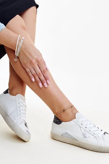 Tênis branco com efeito... 2