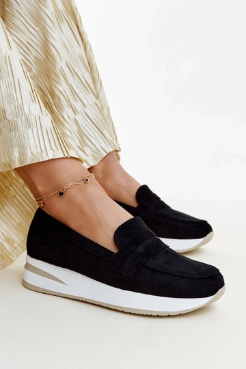 Sapatos Muna pretos perfurados