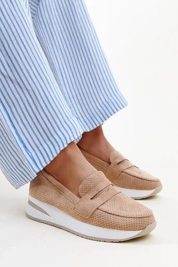 Sapatos Muna marrom perfurados