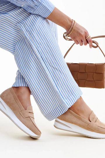 Sapatos Muna marrom perfurados 2