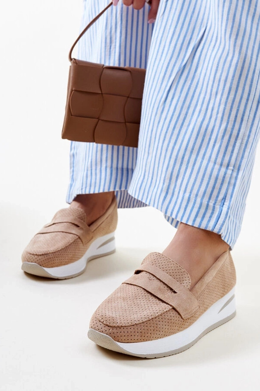 Sapatos Muna marrom perfurados