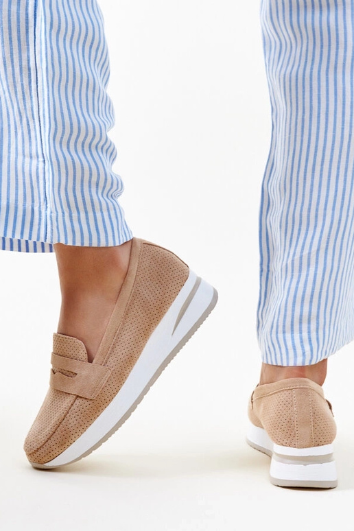 Sapatos Muna marrom perfurados