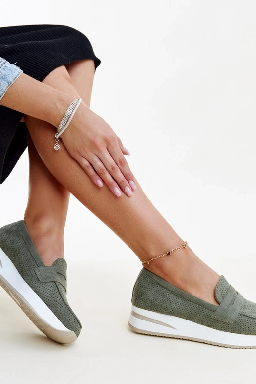 Sapatos Muna verdes perfurados