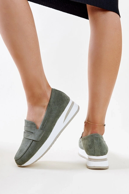 Sapatos Muna verdes perfurados